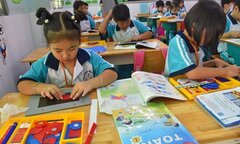 Nhọc nhằn tìm sách giáo khoa