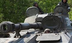 Ukraine nói Nga tấn công 2 thành phố chủ chốt ở Donetsk