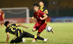 HLV U19 Malaysia khen ngợi U19 Việt Nam 