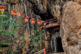 Khám phá vẻ huyền bí của hang động tương truyền là nơi Thạch Sanh cứu công chúa