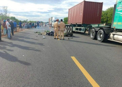 2 xe máy đấu đầu, 2 người chết tại chỗ ở Quảng Nam