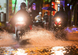 Thời tiết ngày 12/8: Bắc Bộ và Thanh Hóa có mưa to đến rất to, đề phòng ngập úng