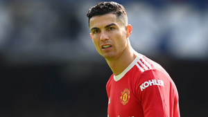 Ronaldo khó rời Man Utd: Kẻ hết thời nương tựa lẫn nhau