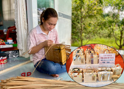 9x ở Cà Mau 'hô biến' lá bồn bồn thành những chiếc túi thời trang