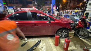 Video: Toàn cảnh vụ tài xế say xỉn đâm loạt xe máy ở cây xăng Hà Nội