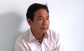 Nhờ con gái vay tiền trả nợ không được, người cha phóng hoả đốt nhà