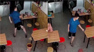 Cậu bé tung cước làm vỡ chiếc bàn
