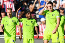 HLV Erik ten Hag chỉ trích các học trò sau trận Man Utd thua Brentford 0-4