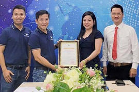 Ký kết hợp tác chiến lược Viễn thông - Công nghệ thông tin