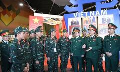 Thượng tướng Ngô Minh Tiến khích lệ các đội tuyển thi đấu Army Games