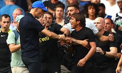 HLV Tuchel và Conte suýt đánh nhau ngoài đường biên