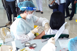 ‘Học sinh từ 5-12 tuổi không tiêm vaccine không được bán trú’: Đà Nẵng nói gì?