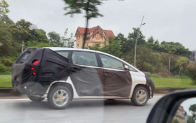 Hyundai Stargazer 2022 giá rẻ bất ngờ lộ diện chạy thử tại Việt Nam