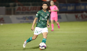 HLV Hữu Thắng: 'Lee Nguyễn rất đẳng cấp'