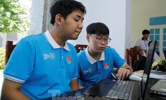 Hai học sinh giành giải nhất Tin học trẻ với phần mềm cho học sinh khuyết tật