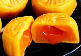 Cách làm bánh trung thu trứng muối tan chảy siêu dễ