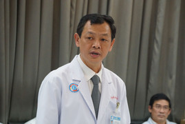 Dù tâm huyết, bác sĩ Bệnh viện Chợ Rẫy vẫn 'rời công sang tư'