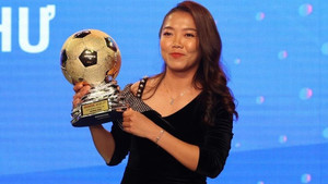 Đá ở Bồ Đào Nha, lương của Huỳnh Như vẫn thấp hơn ngôi sao V-League