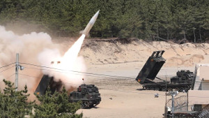 Mỹ nêu lý do không cấp tên lửa tầm xa cho Ukraine