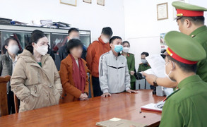 Mánh khóe ‘ăn chặn’ kit test bán lại cho Việt Á ở CDC Lâm Đồng