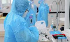 Ca mắc COVID-19 tăng mạnh, Bộ Y tế thúc đẩy nhanh tiêm vaccine
