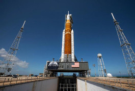 NASA bất ngờ hoãn phóng tàu chinh phục Mặt Trăng Artemis 1