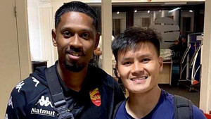 Ngôi sao gốc Việt Jason Quang-Vinh Pendant muốn chụp cùng Quang Hải sau trận đấu