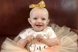 Cô bé gần 2 tuổi hết sạch 100 khối u khiến bác sĩ kinh ngạc