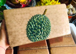 Bánh trung thu sầu riêng gần 2 triệu đồng, nhà giàu chi tiền ăn sang