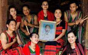 Bác Hồ trong trái tim đồng bào A Lưới