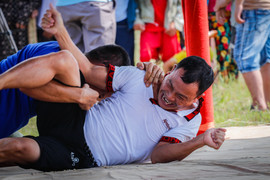 Ảnh: Nghìn người tham dự hội đấu vật độc đáo nhất Hà Tĩnh