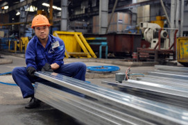 Giá thép bật tăng hơn 800.000 đồng/tấn sau 15 lần giảm