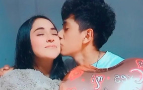 Chàng trai có người yêu đẹp nhờ chăm đi xe buýt