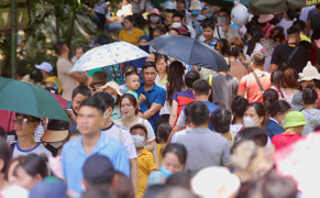 Hà Nội: Công viên Thủ Lệ chật cứng khách tới vui chơi ngày 2/9