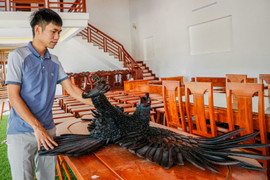 'Vết nhơ' tuổi 20 và hành trình vá lại cuộc đời của ông chủ xưởng gỗ