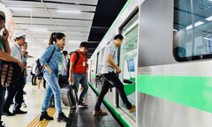 Tàu Cát Linh - Hà Đông lập kỷ lục mới về vận chuyển khách