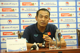 HLV Đinh Thế Nam: 'Cầu thủ U20 Việt Nam thiếu tự tin, chuyền sai nhiều'