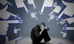 7 dấu hiệu bạo lực mạng mà ai cũng nên biết