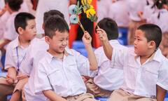 Ảnh: Lễ khai giảng ở trường mầm non 'phải bốc thăm giành suất học'