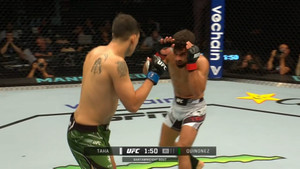 Video: Võ sĩ hạ knock-out đối thủ bằng cú đấm móc cực mạnh