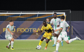 Quang Hải không ra sân, báo Pháp khen Pau FC có hy vọng