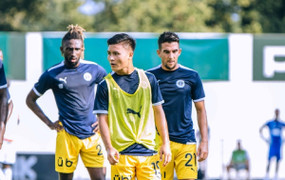 Quang Hải dự bị cả trận, Pau FC đánh rơi chiến thắng