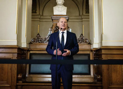 Tháng ngày khó khăn của Thủ tướng Đức