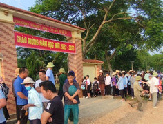 Nghệ An: Phụ huynh không cho con đi học để phản đối việc sáp nhập trường