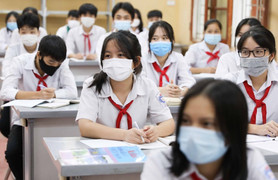 Phụ huynh nặng gánh đủ các khoản đóng góp 'tự nguyện' đầu năm học