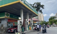 Nhiều cây xăng phía Nam đóng cửa, xin tạm ngừng bán