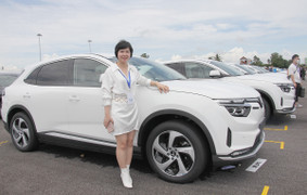 VinFast bàn giao 100 ô tô điện VF 8 đầu tiên cho những người đặt cọc sớm nhất