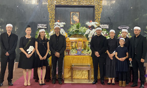 Bốn con trai về đầy đủ trong tang lễ minh tinh Thẩm Thuý Hằng