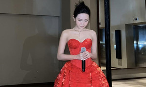 Sao Việt 12/9: Hiền Hồ đi hát trở lại, bị phản ứng dữ dội