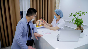 Sử dụng Đông-Tây y kết hợp, nữ tiến sĩ điều trị thành công nhiều ca mụn phức tạp